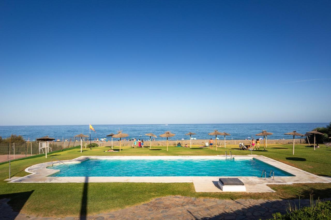 Relax At Premium Beach Flat - Aldea Beach Манилва Екстериор снимка