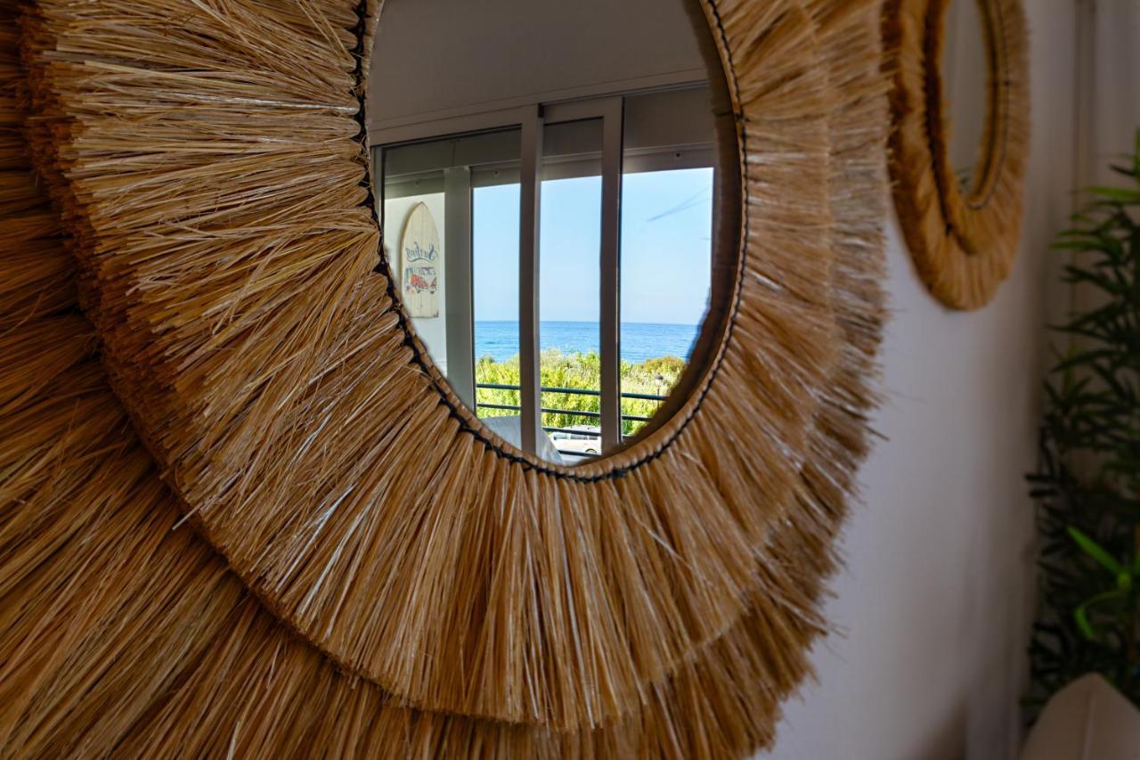 Relax At Premium Beach Flat - Aldea Beach Манилва Екстериор снимка