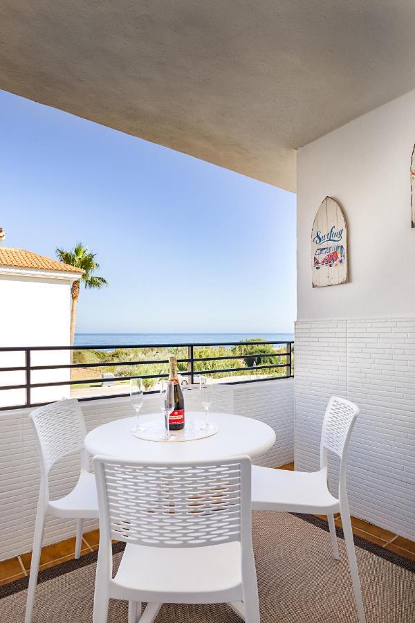 Relax At Premium Beach Flat - Aldea Beach Манилва Екстериор снимка