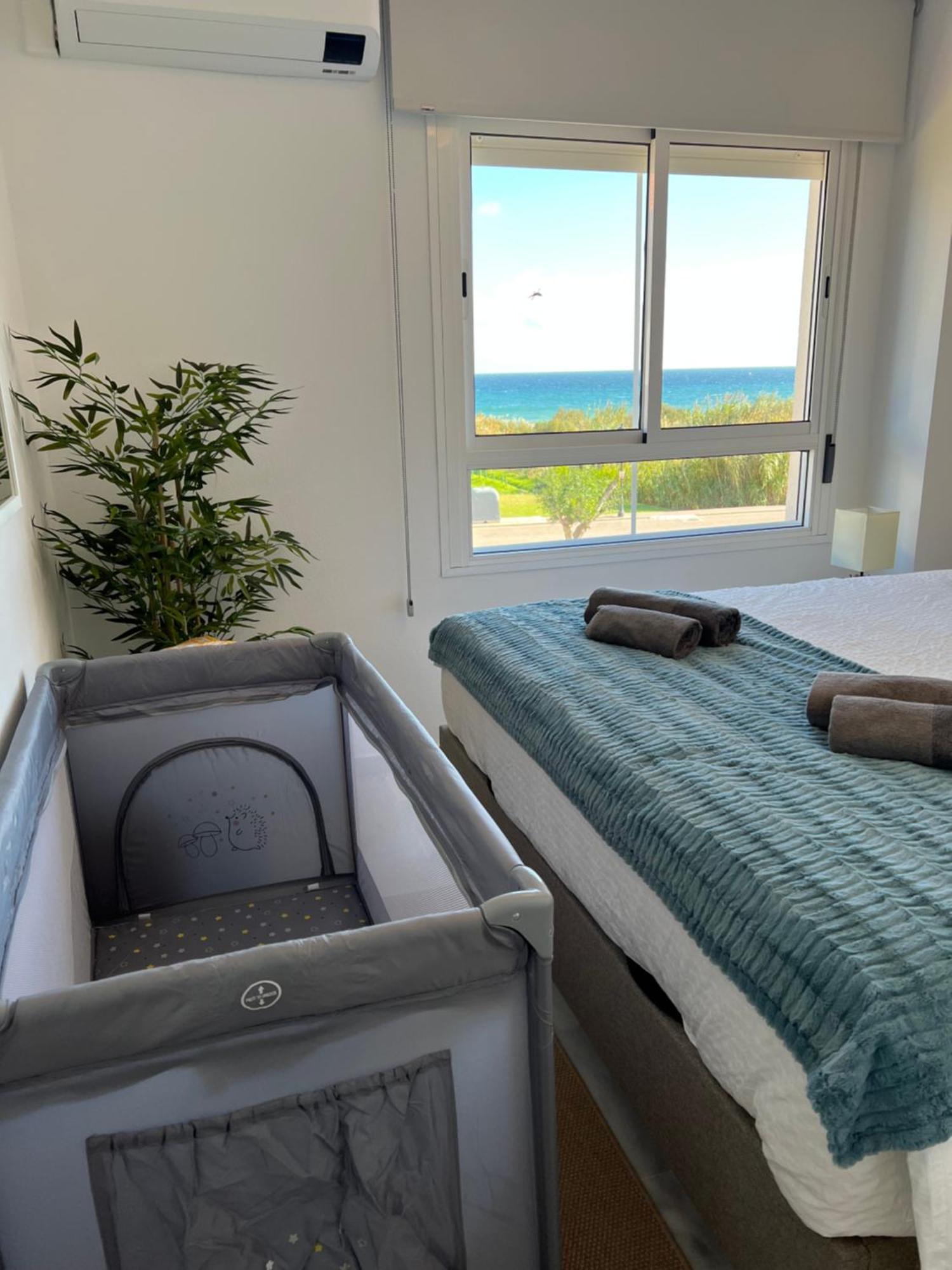 Relax At Premium Beach Flat - Aldea Beach Манилва Екстериор снимка